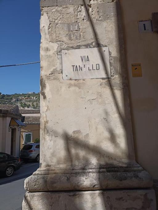 Villa Casa Basilico' A Modica Vicino Duomo S. Giorgio Exterior foto
